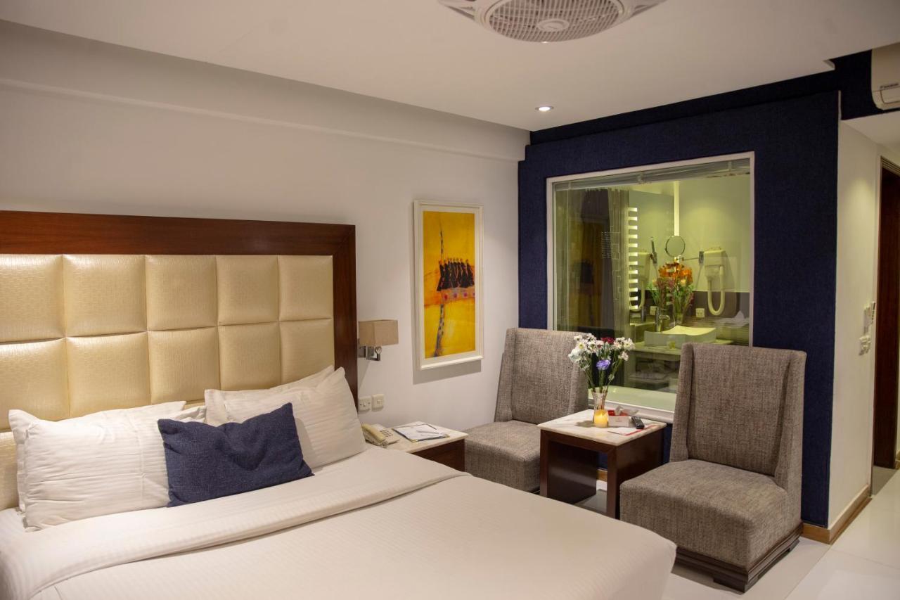 Lahore Continental Hotel Екстериор снимка