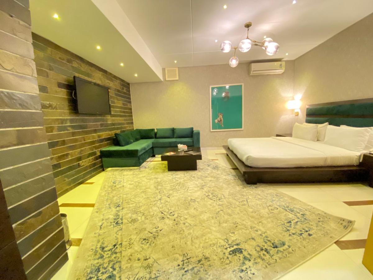 Lahore Continental Hotel Екстериор снимка