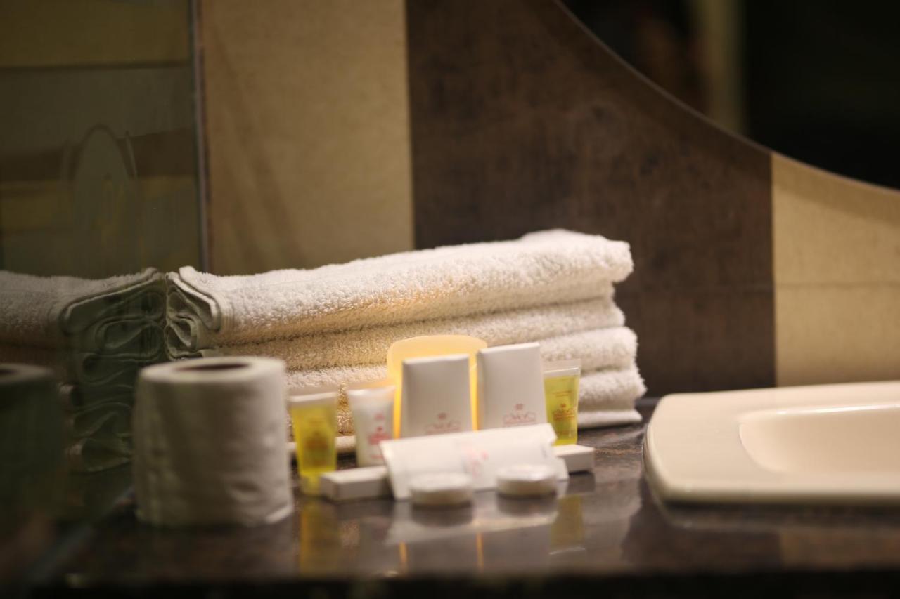 Lahore Continental Hotel Екстериор снимка