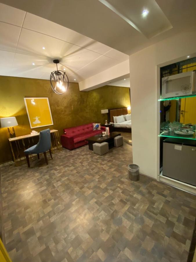 Lahore Continental Hotel Екстериор снимка